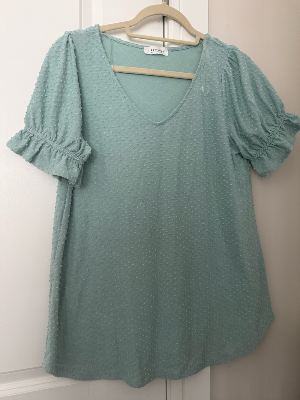 First Love Mint Puff Sleeve V-Neck Textured Maternity Top  size medium